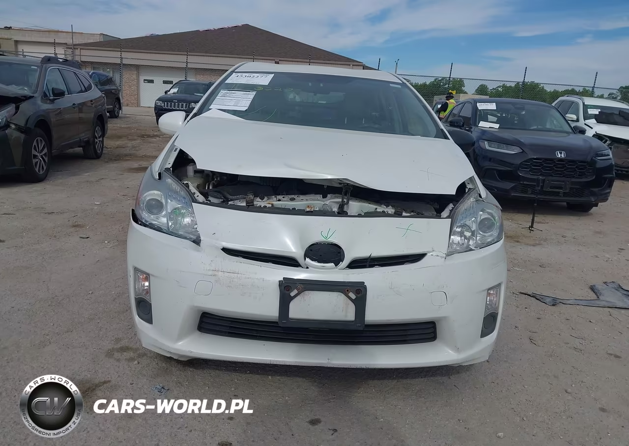 2011 Toyota Prius Three VIN:JTDKN3DU4B0329263 - 6