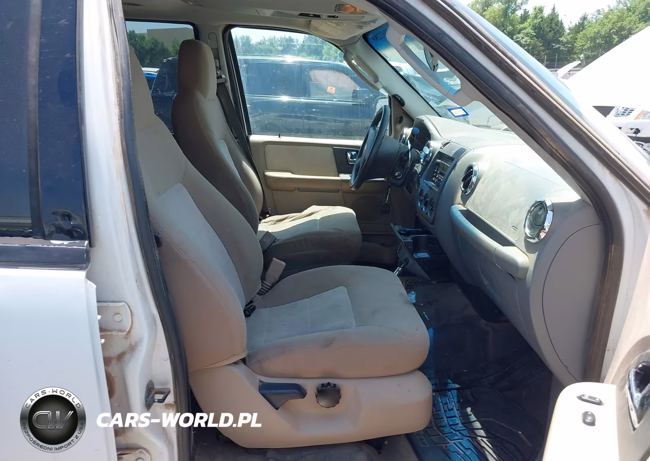 2005 Ford Expedition Xlt VIN:1FMPU16555LB04402 - 5