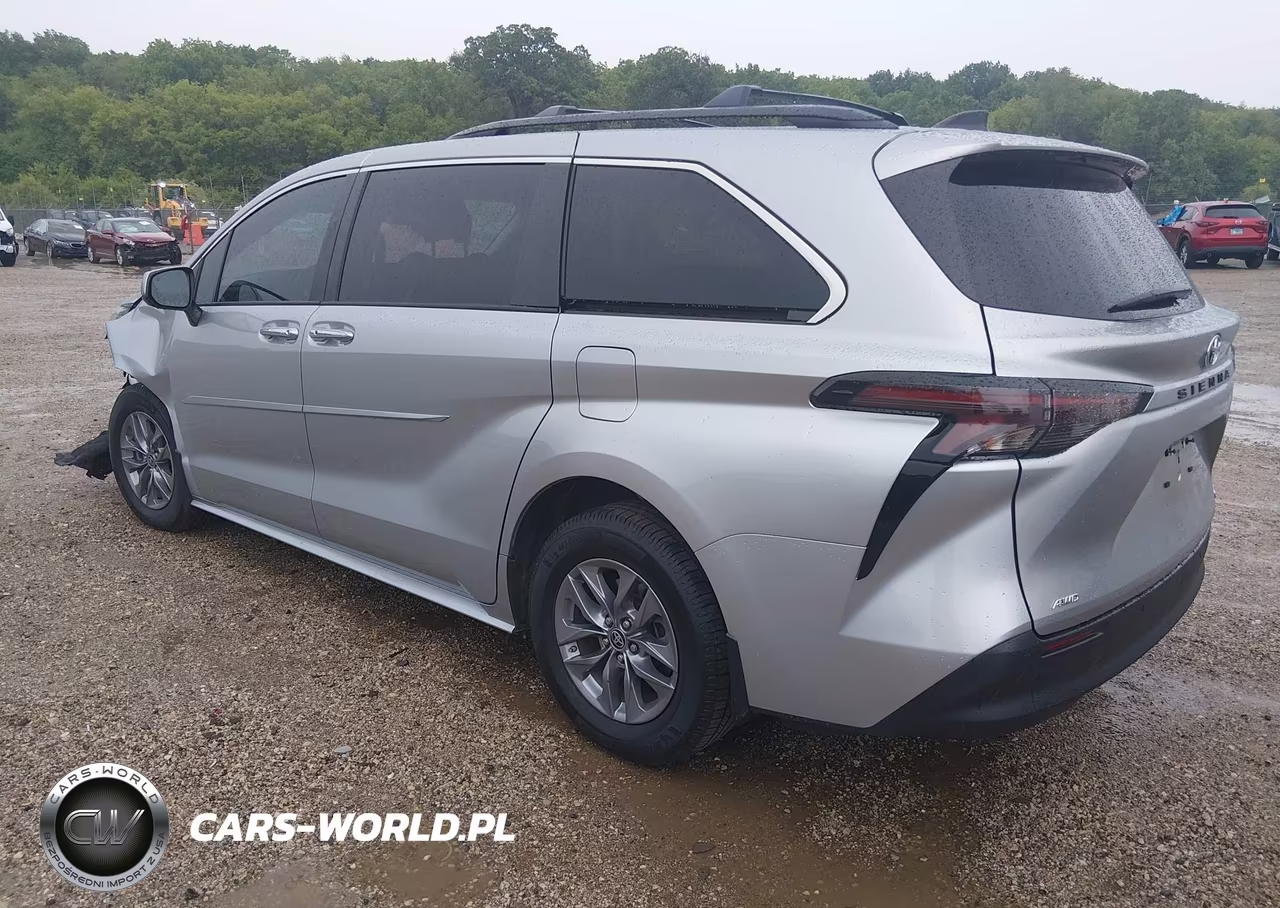 2024 Toyota Sienna Xle VIN:5TDYSKFCXRS121557 - 3