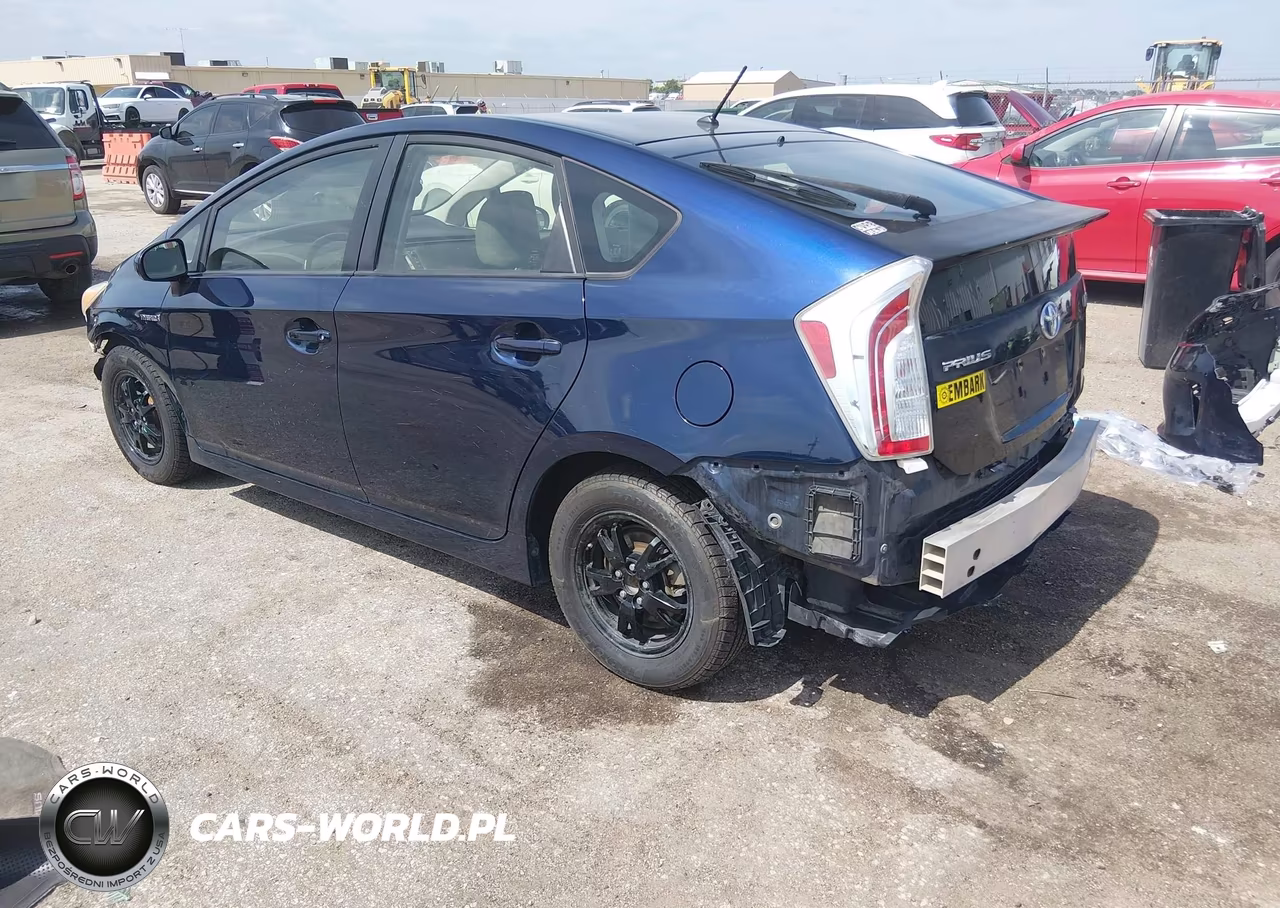 2015 Toyota Prius Two VIN:JTDKN3DU3F0485347 - 3