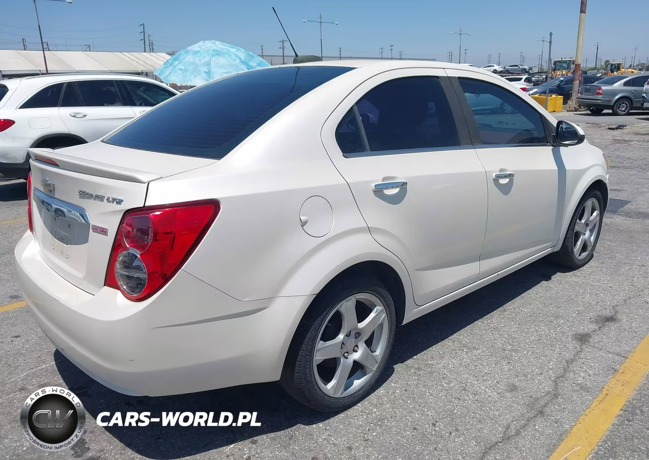 2015 Chevrolet Sonic Ltz Auto VIN:1G1JE5SB8F4123914 - 4