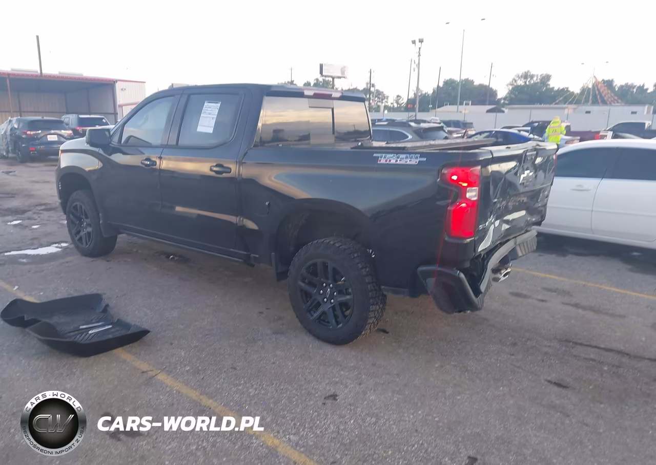 2026 Chevrolet Silverado 1500 4Wd Short Bed Lt Trail Boss VIN:3GCUKFE80TG139672 - 3