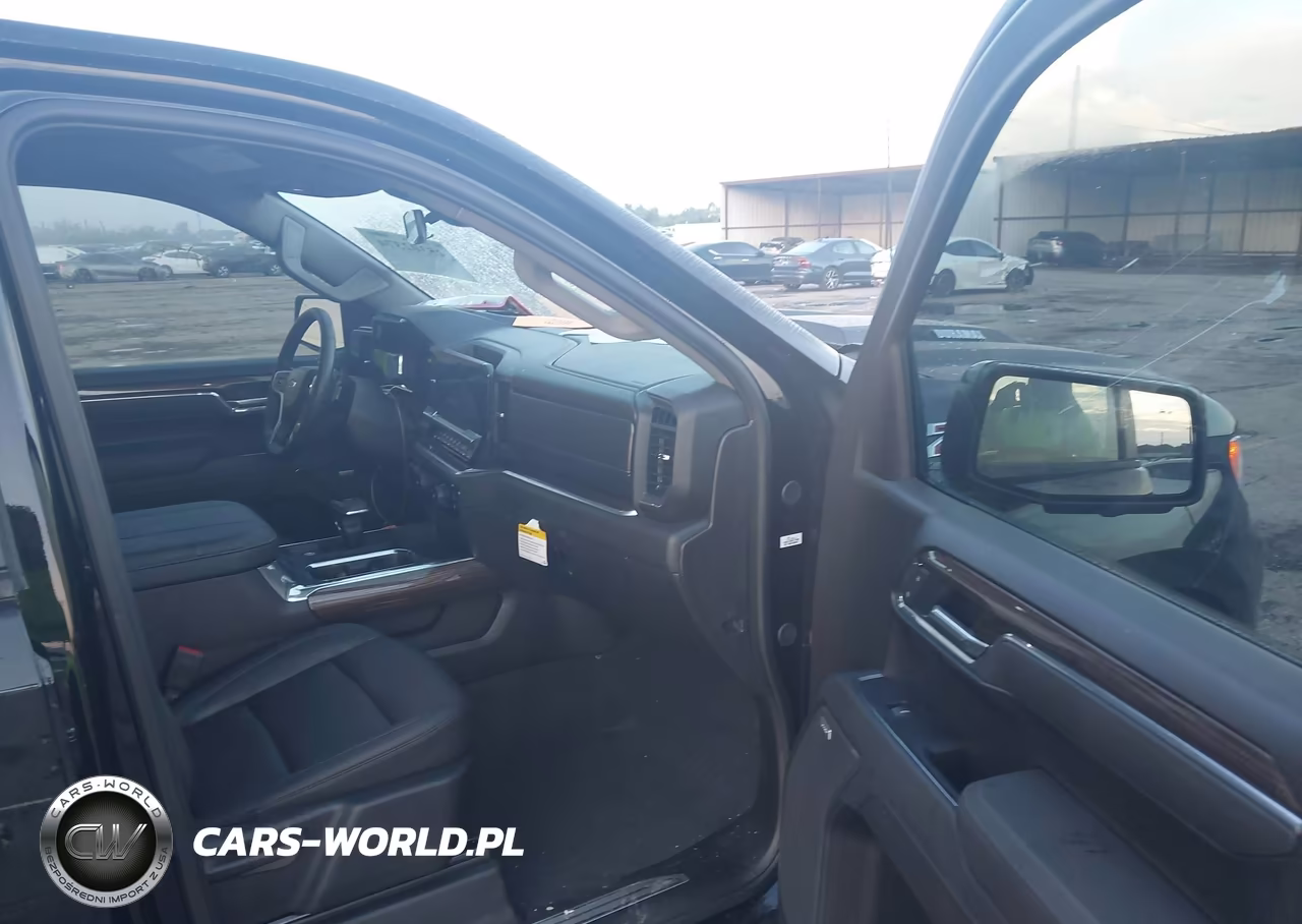 2026 Chevrolet Silverado 1500 4Wd Short Bed Lt Trail Boss VIN:3GCUKFE80TG139672 - 5