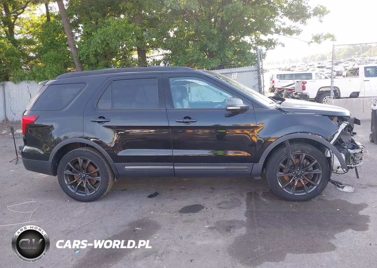 2017 Ford Explorer Xlt VIN:1FM5K7D84HGA75923 - 14