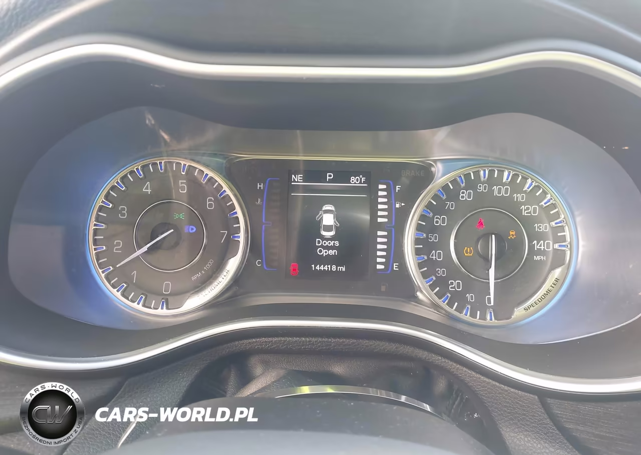2015 Chrysler 200 Limited VIN:1C3CCCAB5FN705432 - 7