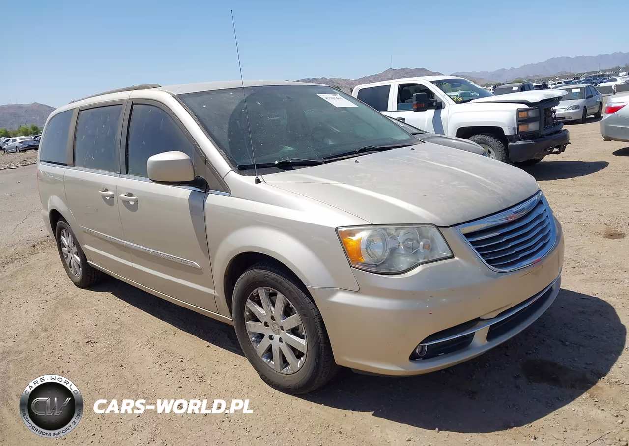2014 Chrysler Town & Country Touring – zdjęcie 1 z 11