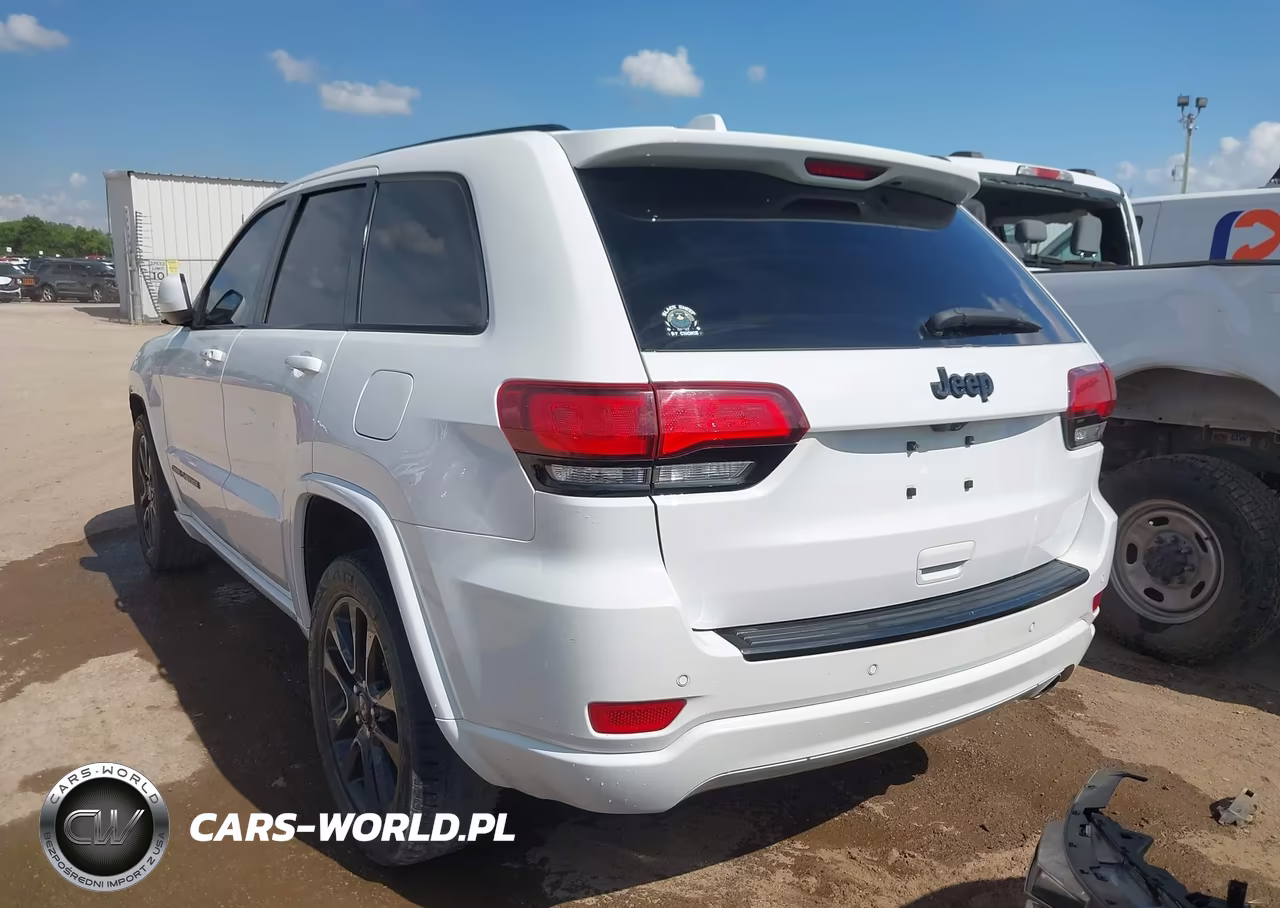 2018 Jeep Grand Cherokee Altitude 4X2 VIN:1C4RJEAG6JC110354 - 3