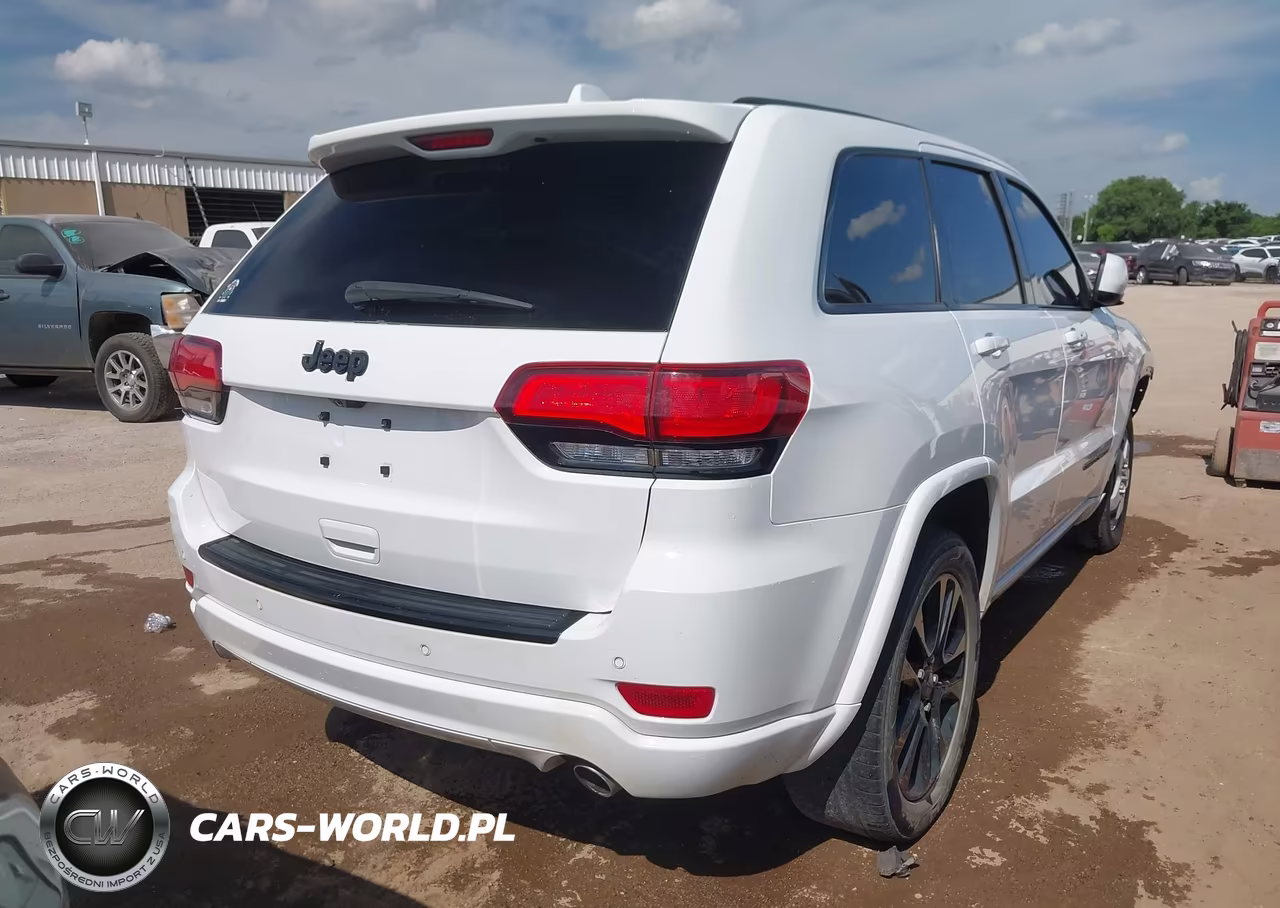 2018 Jeep Grand Cherokee Altitude 4X2 VIN:1C4RJEAG6JC110354 - 4