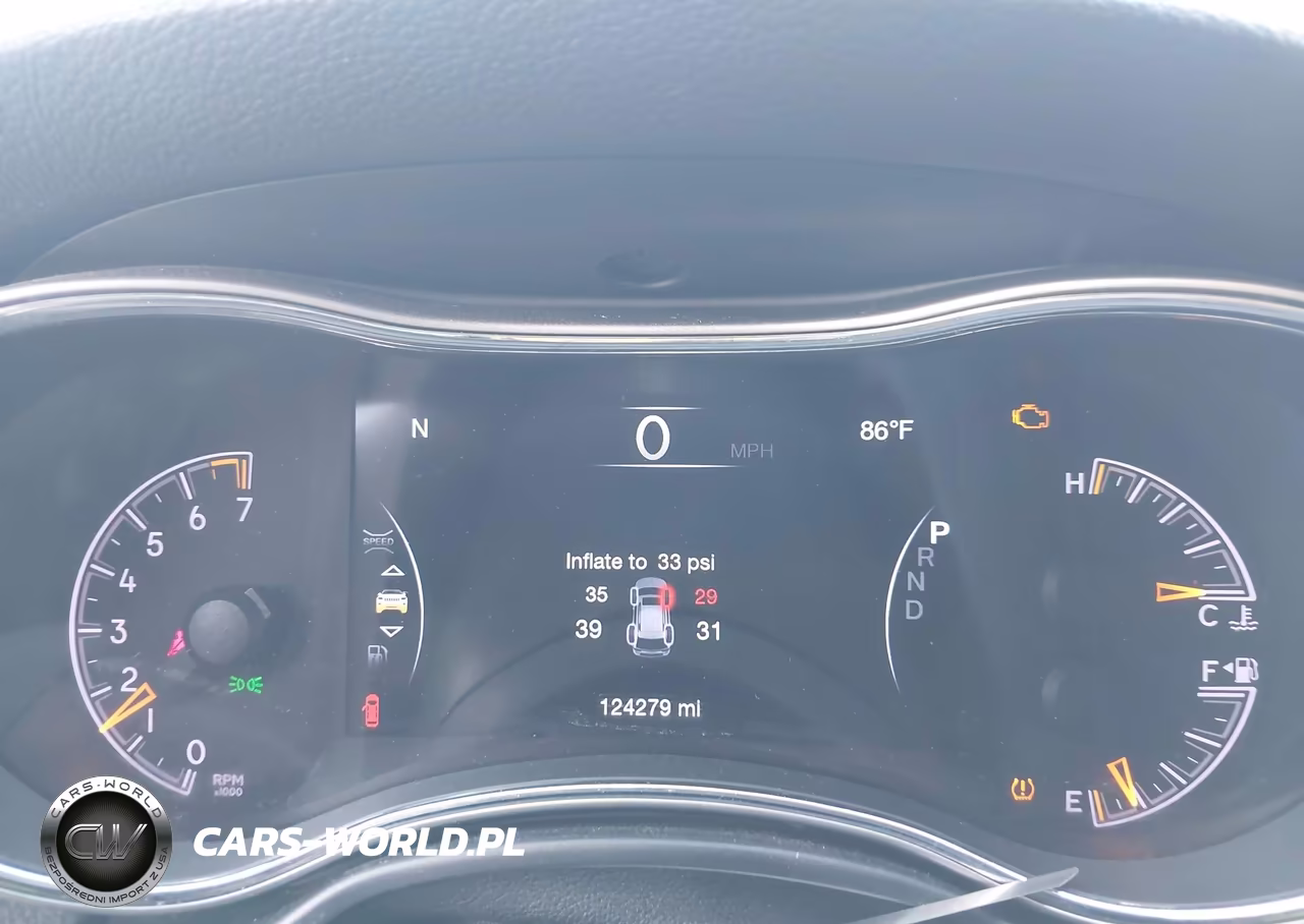 2018 Jeep Grand Cherokee Altitude 4X2 VIN:1C4RJEAG6JC110354 - 7
