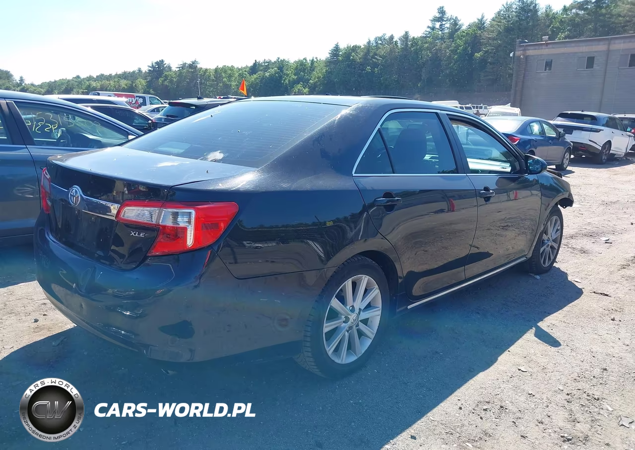 2013 Toyota Camry Xle VIN:4T4BF1FK1DR331210 - 4