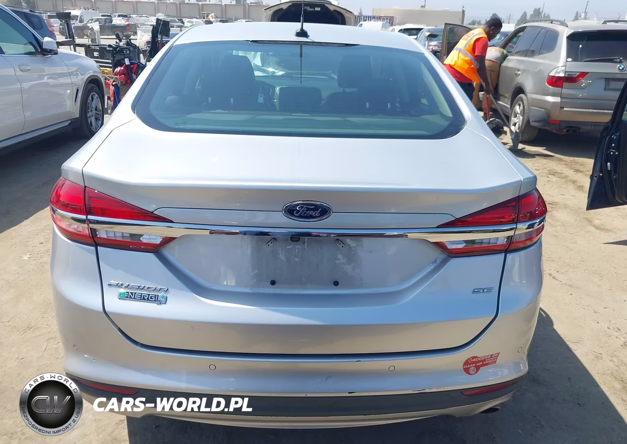 2017 Ford Fusion Energi Se Luxury VIN:3FA6P0PU0HR379436 - 17