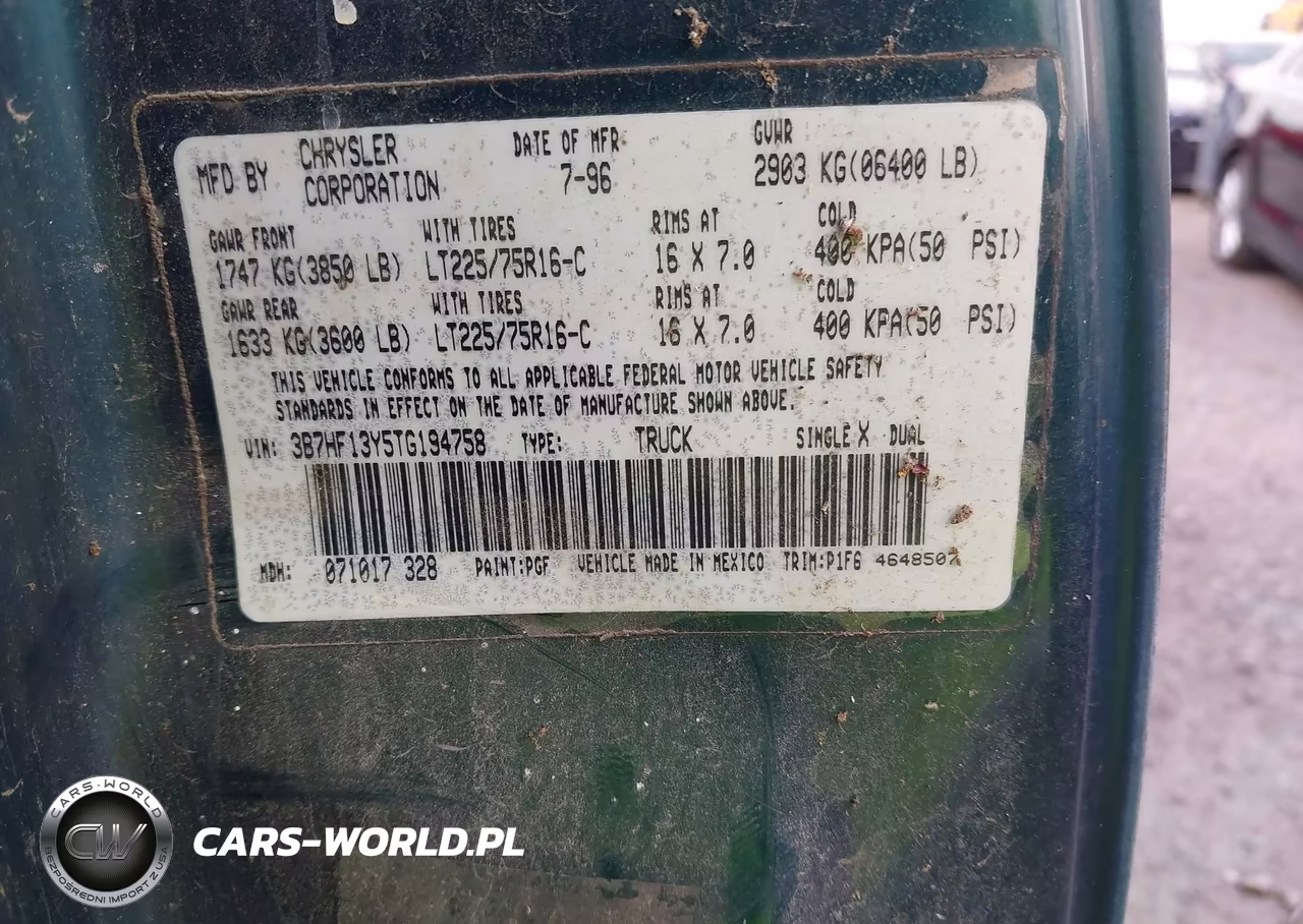 1996 Dodge Ram 1500 VIN:3B7HF13Y5TG194758 - 9