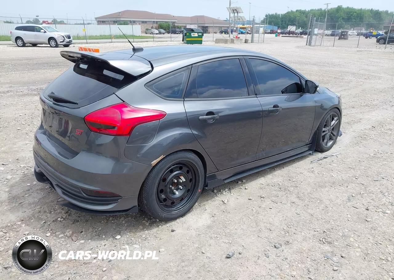 2017 Ford Focus St VIN:1FADP3L96HL343355 - 4
