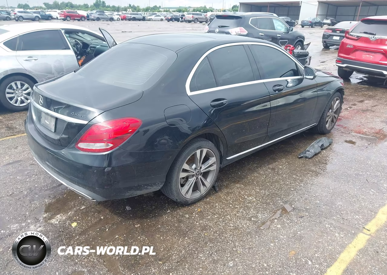 2017 Mercedes-Benz C 300 4Matic VIN:55SWF4KB2HU222629 - 4
