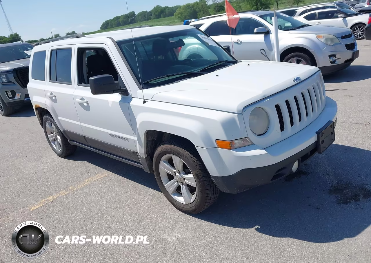 2014 Jeep Patriot Latitude – zdjęcie 1 z 17