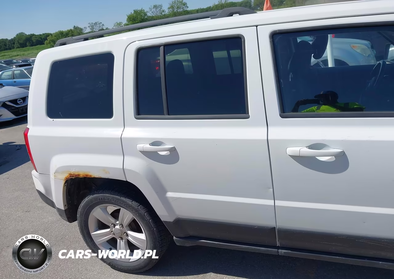 2014 Jeep Patriot Latitude VIN:1C4NJPFB8ED826311 - 16