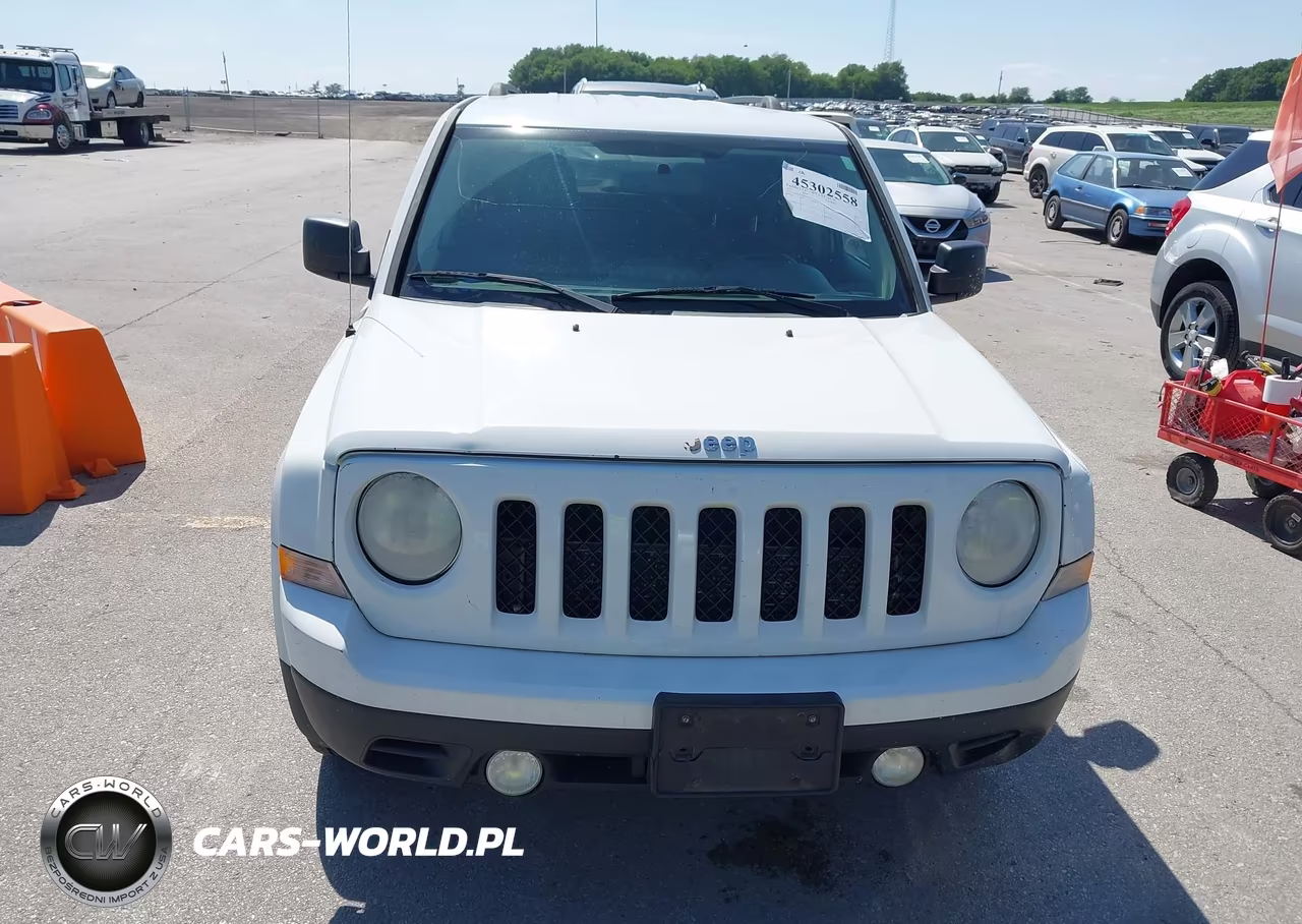 2014 Jeep Patriot Latitude VIN:1C4NJPFB8ED826311 - 6