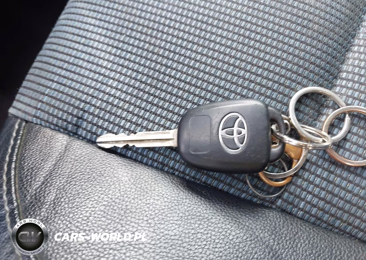 2015 Toyota Corolla S Plus VIN:2T1BURHE5FC315103 - 11