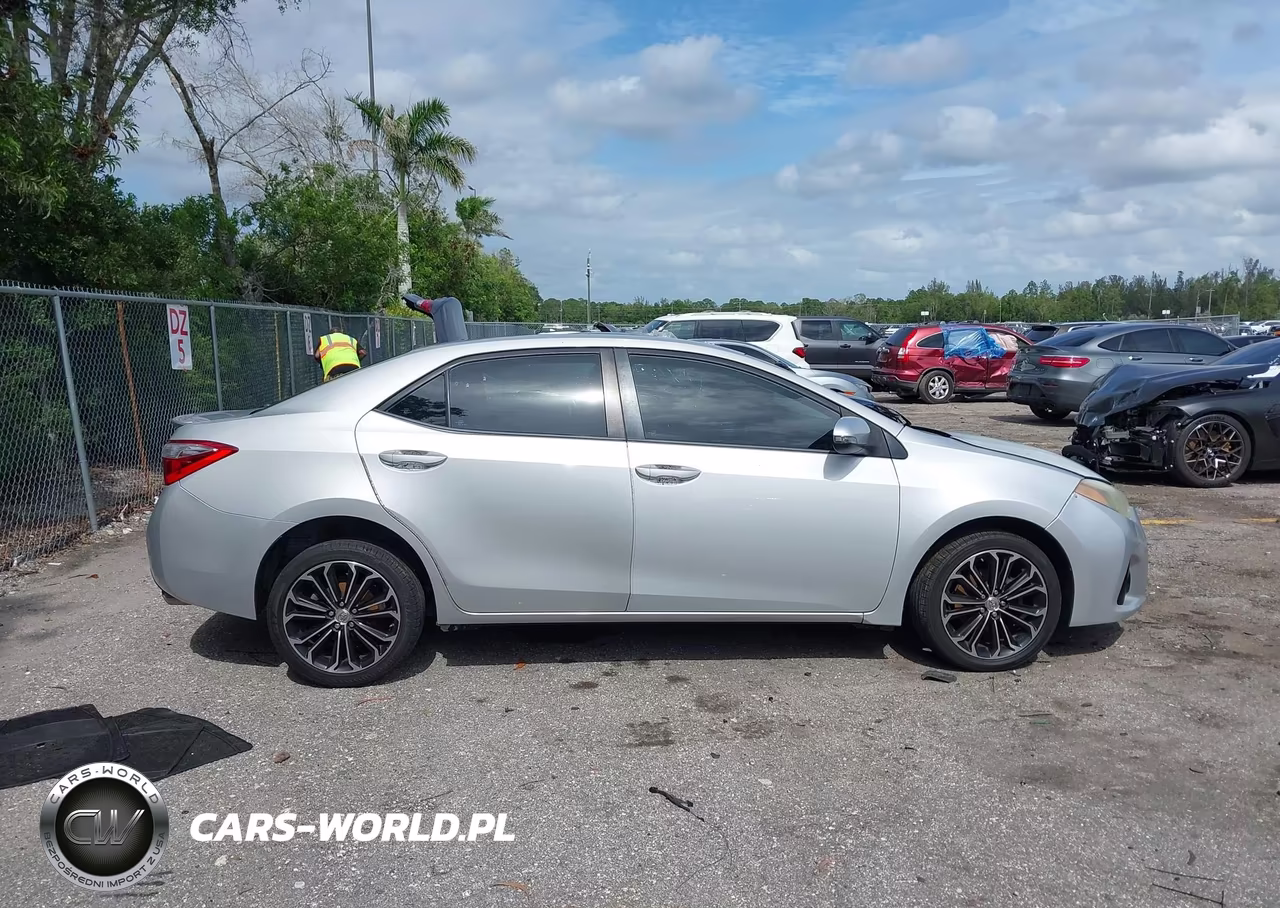 2015 Toyota Corolla S Plus VIN:2T1BURHE5FC315103 - 13