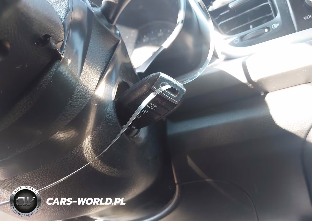 2018 Kia Rio S VIN:3KPA24AB0JE059709 - 11