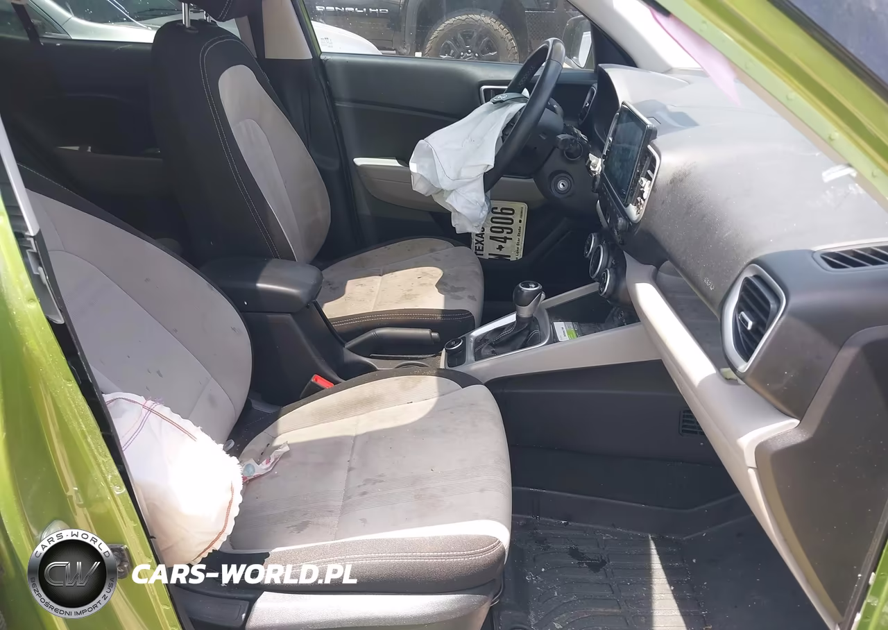 2023 Hyundai Venue Sel VIN:KMHRC8A37PU233135 - 5