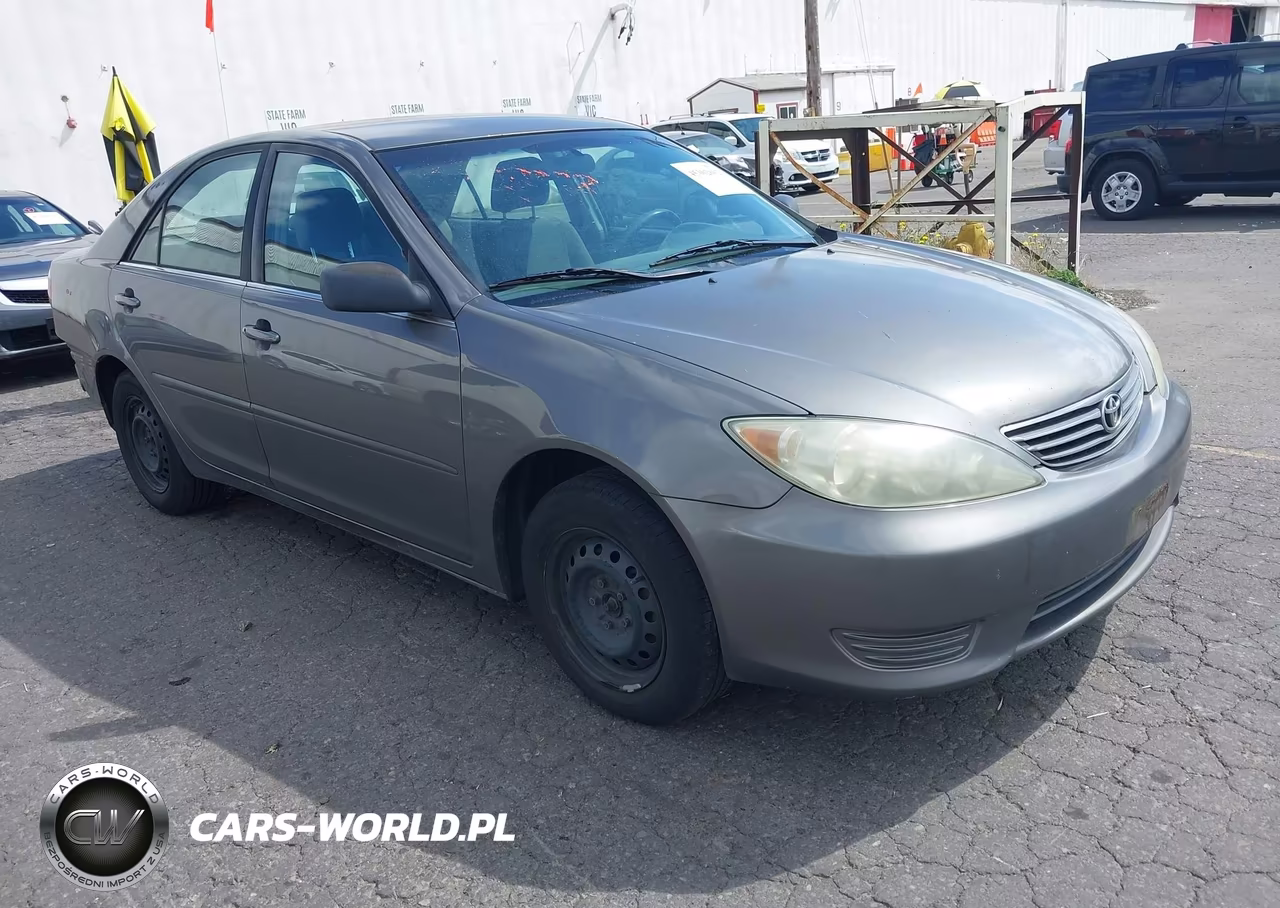 2005 Toyota Camry Std – zdjęcie 1 z 13