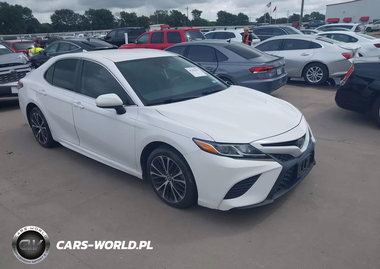 2019 Toyota Camry Se – zdjęcie 1 z 17