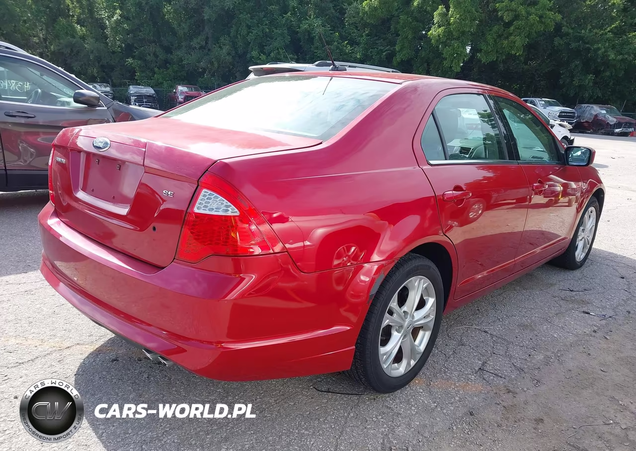 2012 Ford Fusion Se VIN:3FAHP0HA7CR437113 - 4