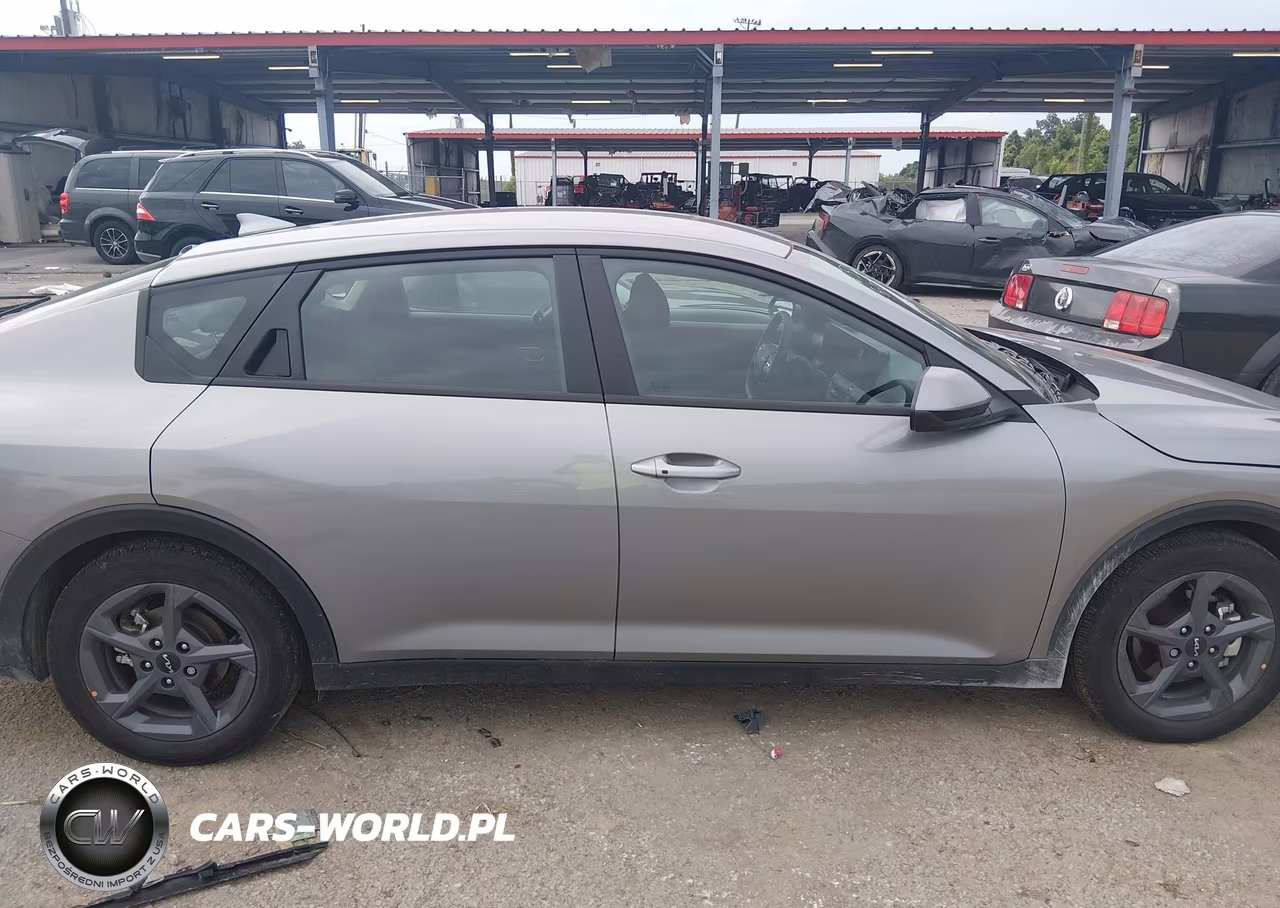 2025 Kia K4 Lxs VIN:3KPFT4DE0SE206993 - 13