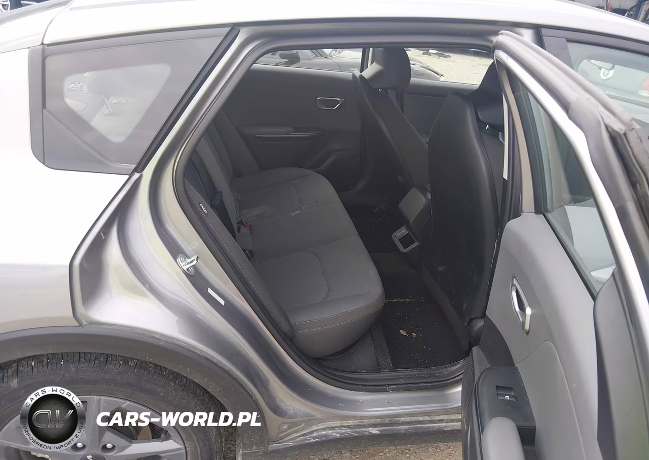 2025 Kia K4 Lxs VIN:3KPFT4DE0SE206993 - 8