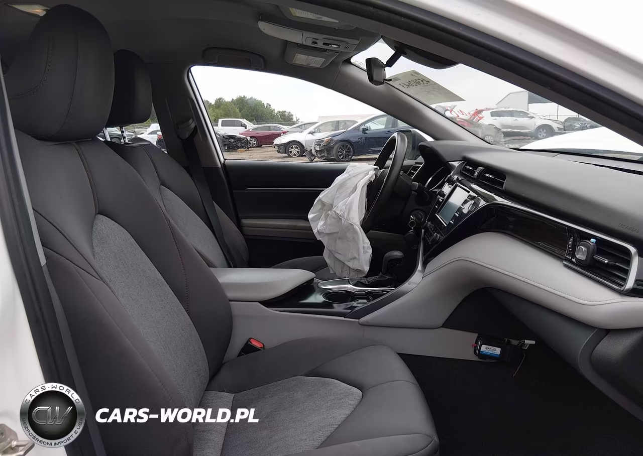 2019 Toyota Camry Le VIN:4T1B11HK7KU268598 - 5