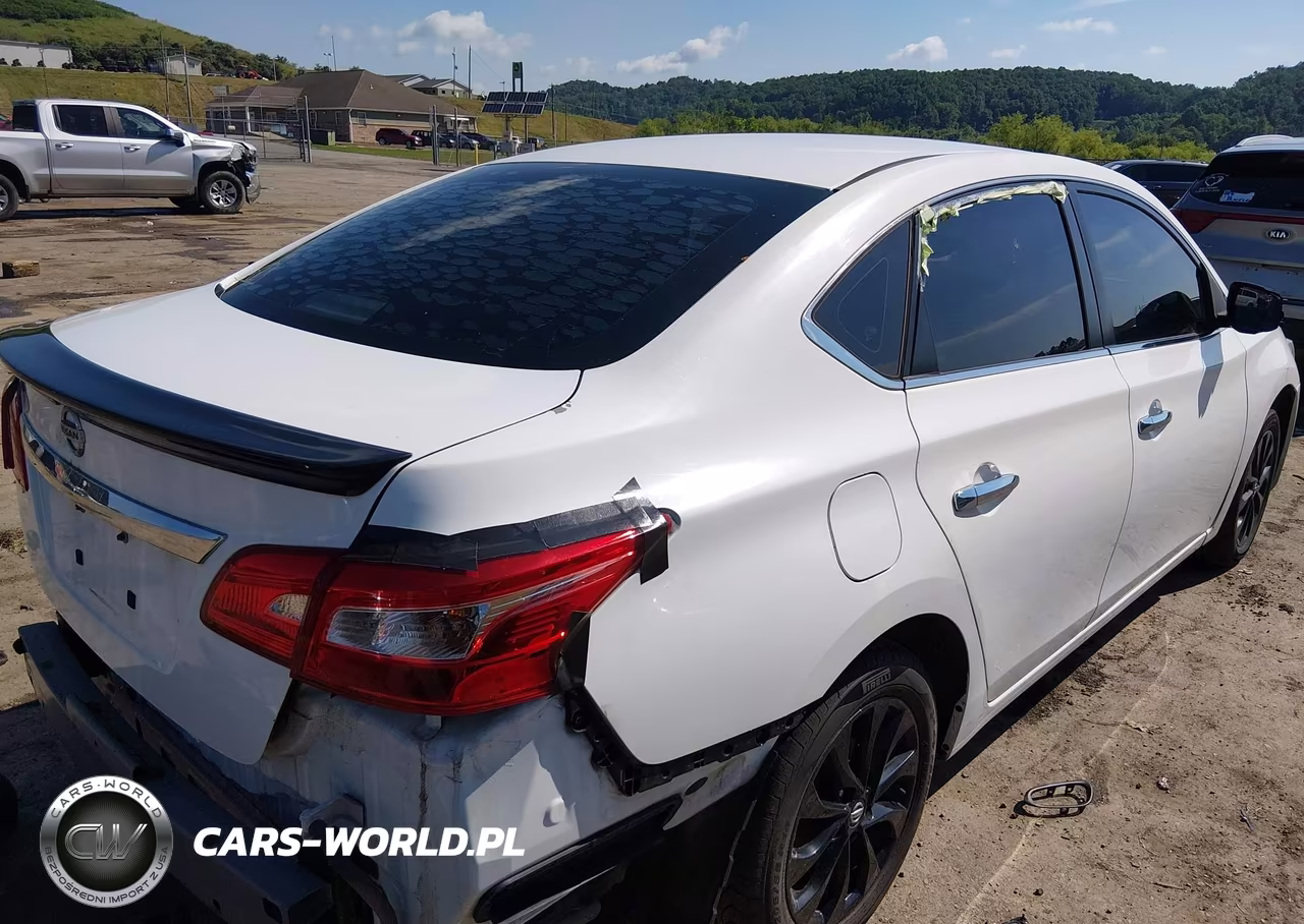 2018 Nissan Sentra S VIN:3N1AB7APXJY269135 - 4