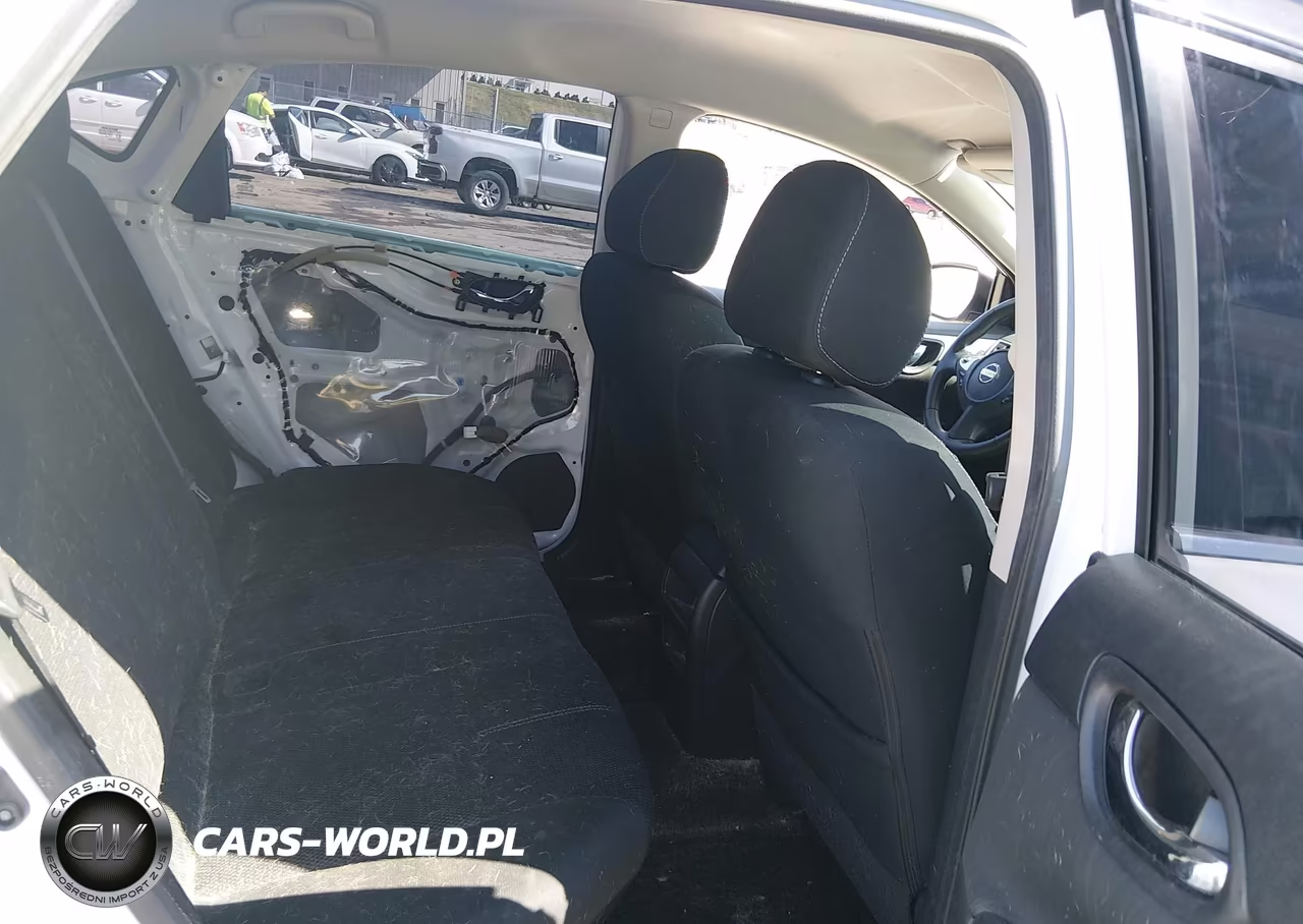2018 Nissan Sentra S VIN:3N1AB7APXJY269135 - 8