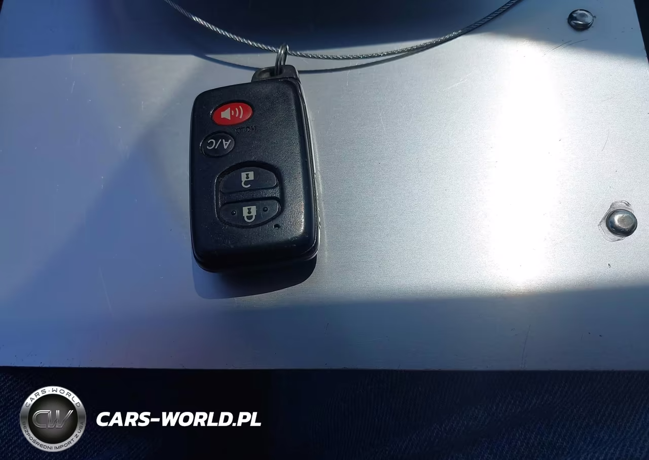 2012 Toyota Prius Four VIN:JTDKN3DU2C5422545 - 11