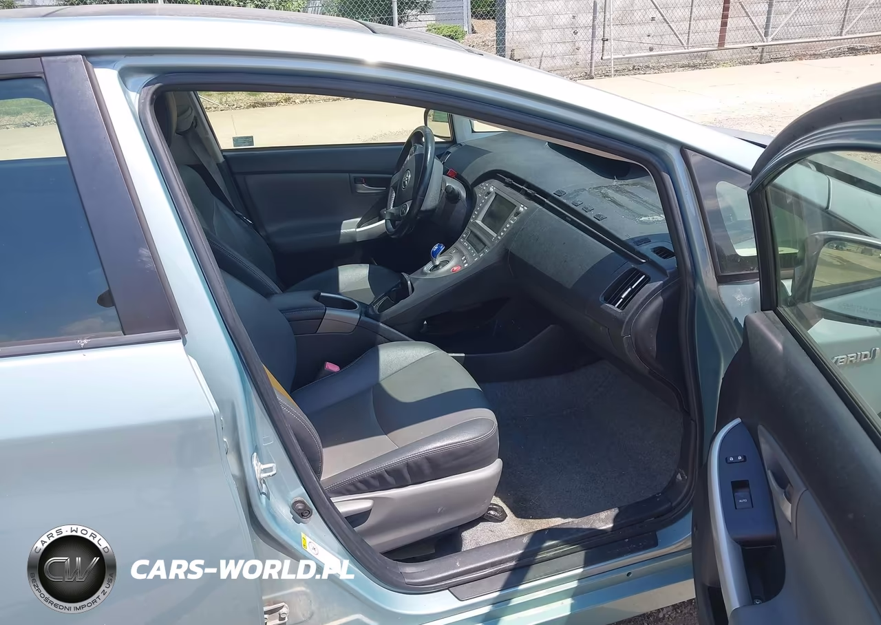 2012 Toyota Prius Four VIN:JTDKN3DU2C5422545 - 5