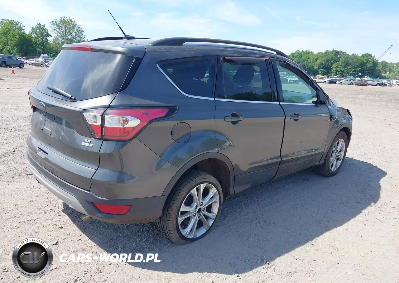 2018 Ford Escape Se VIN:1FMCU9GD6JUB19398 - 4