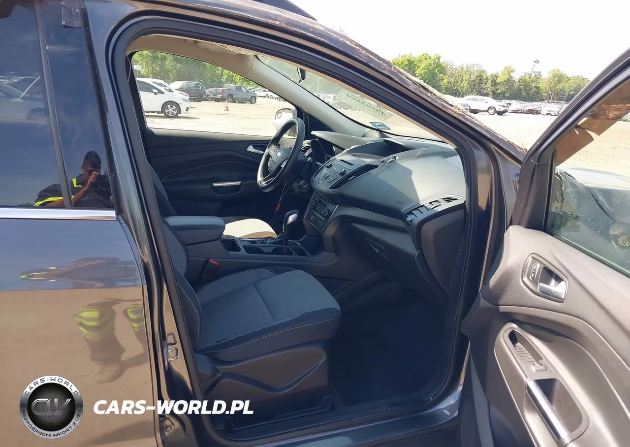 2018 Ford Escape Se VIN:1FMCU9GD6JUB19398 - 5