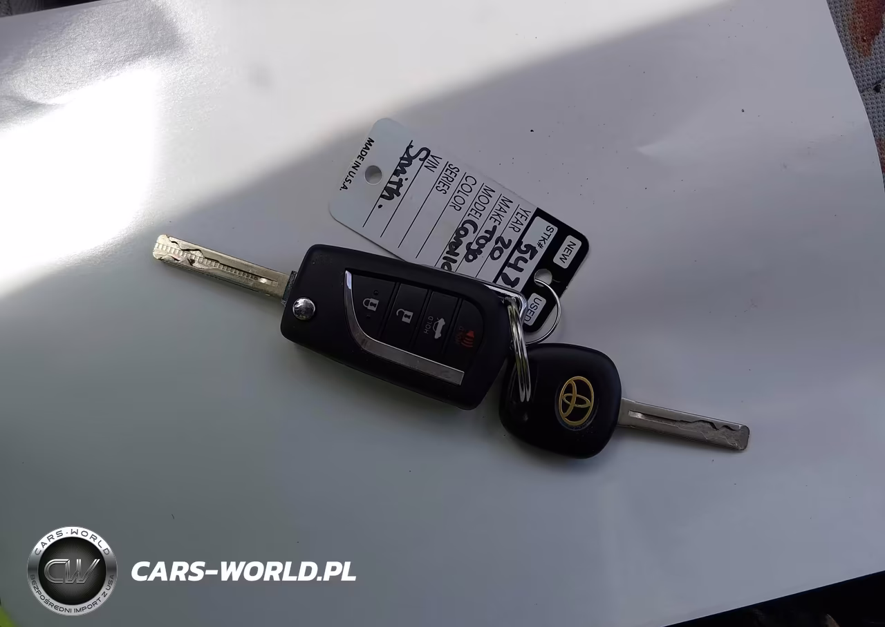 2020 Toyota Corolla Le VIN:5YFEPRAE5LP126137 - 11
