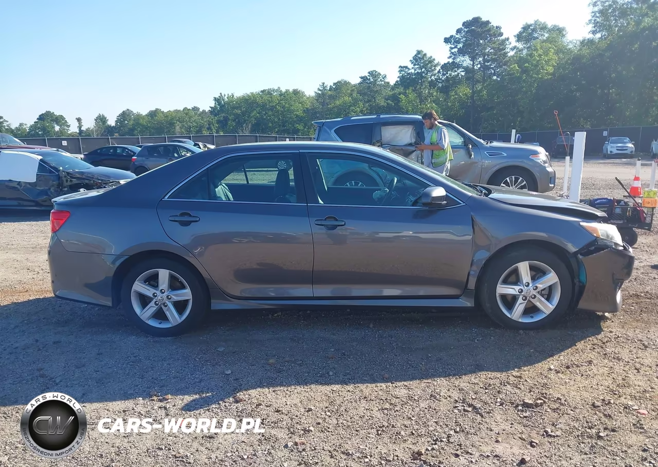2014 Toyota Camry L-Se-Le-Xle VIN:4T1BF1FK3EU339479 - 14
