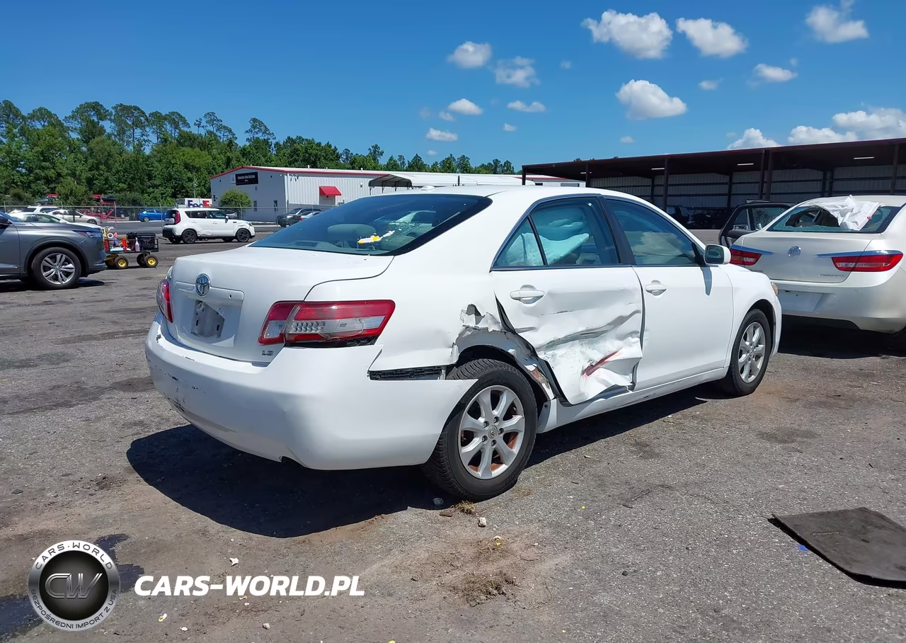2010 Toyota Camry Le VIN:4T4BF3EK5AR071791 - 4
