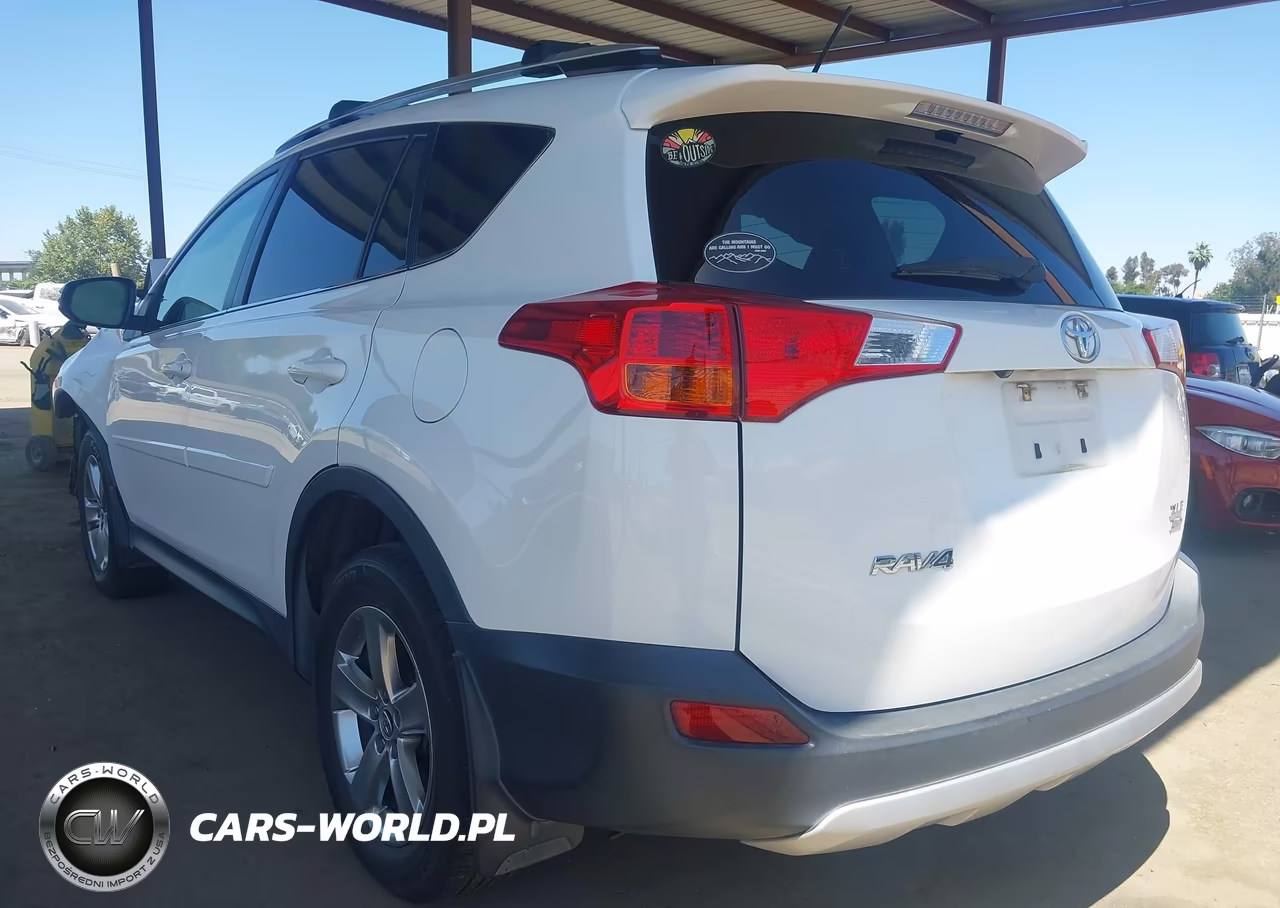 2015 Toyota Rav4 Xle VIN:JTMRFREVXFD131548 - 3