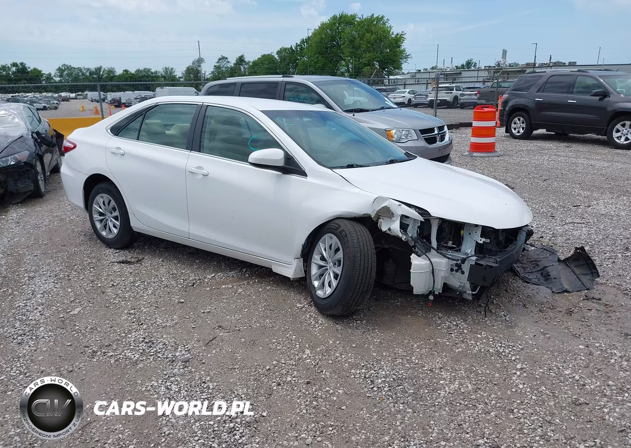 2017 Toyota Camry Le – zdjęcie 1 z 17