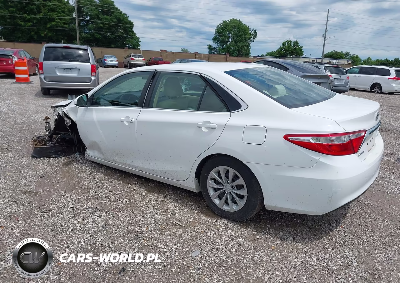 2017 Toyota Camry Le VIN:4T1BF1FK4HU718222 - 3