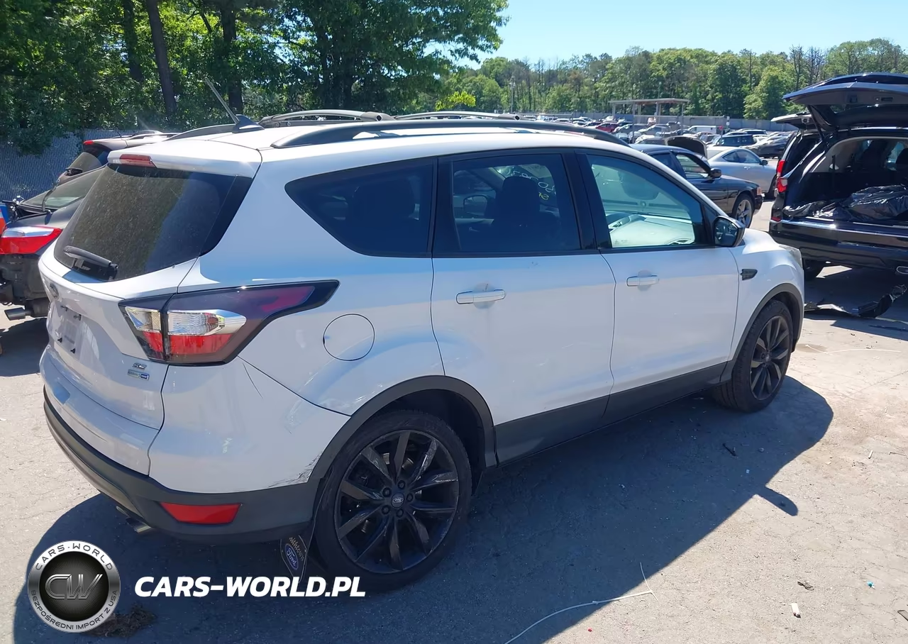 2018 Ford Escape Se VIN:1FMCU9GD6JUA68470 - 4