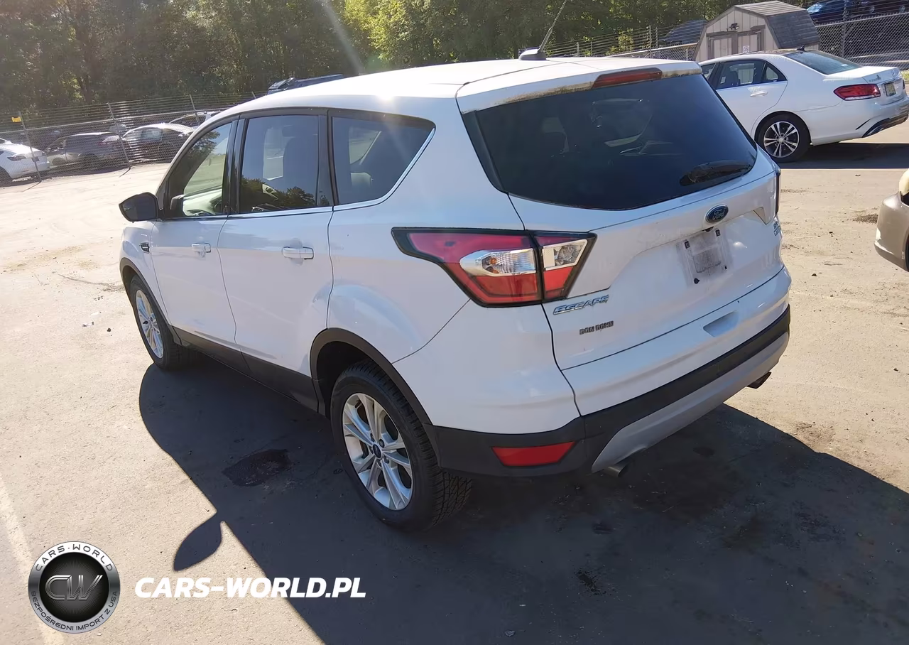 2017 Ford Escape Se VIN:1FMCU0GDXHUA36112 - 3
