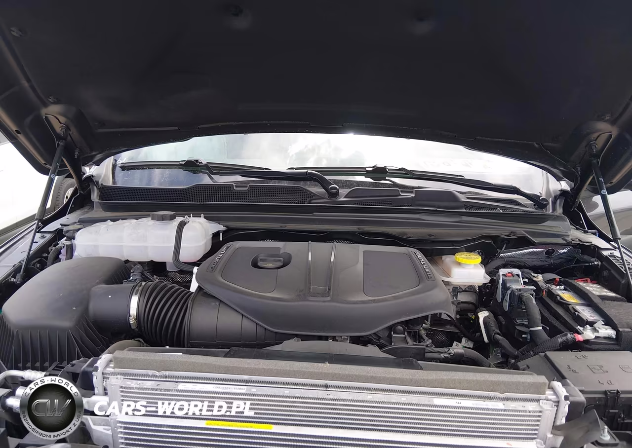 2026 Ram 1500 Laramie 4X4 5'7 Box VIN:3C6SRFJP0T4170817 - 10