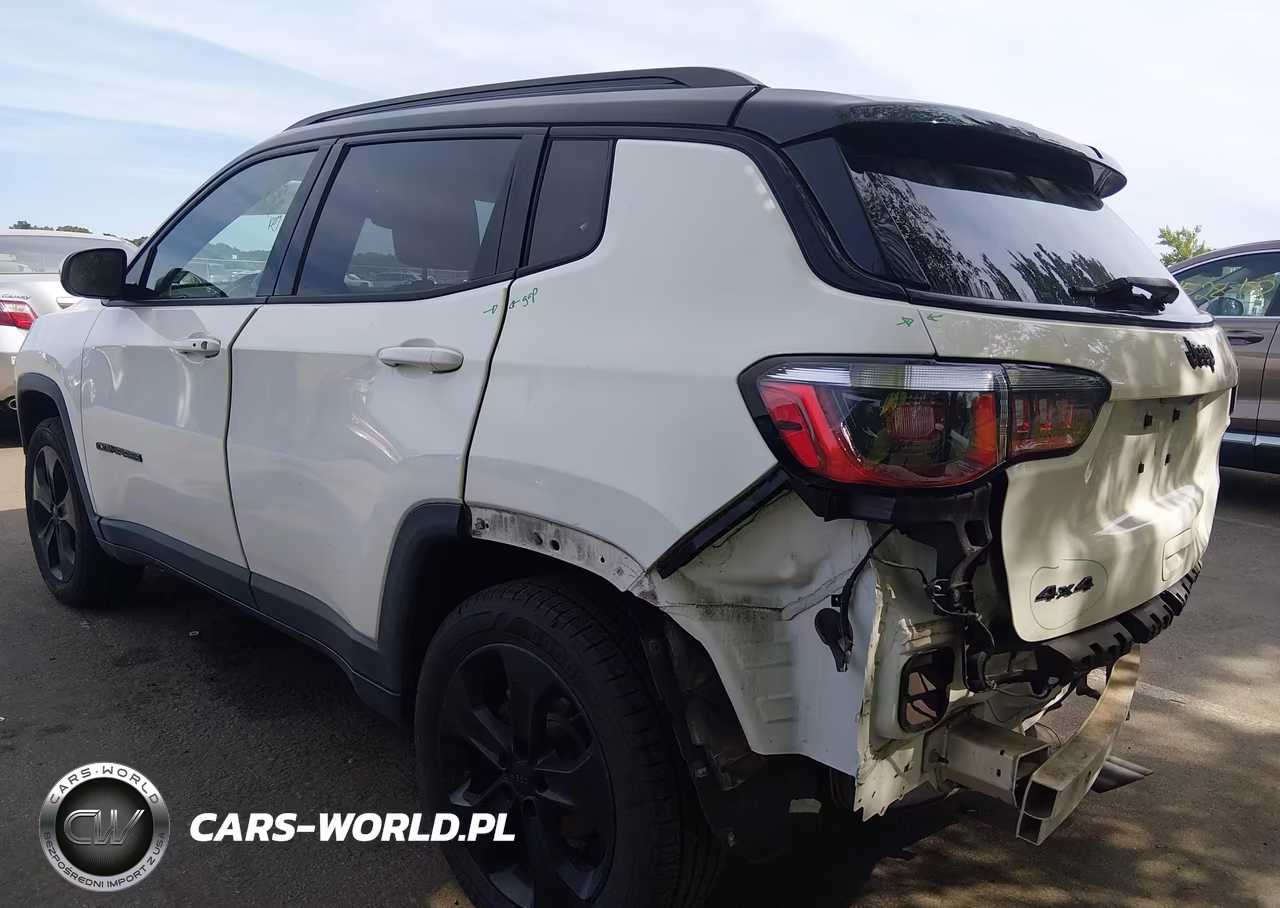 2018 Jeep Compass Altitude 4X4 VIN:3C4NJDBBXJT325719 - 3