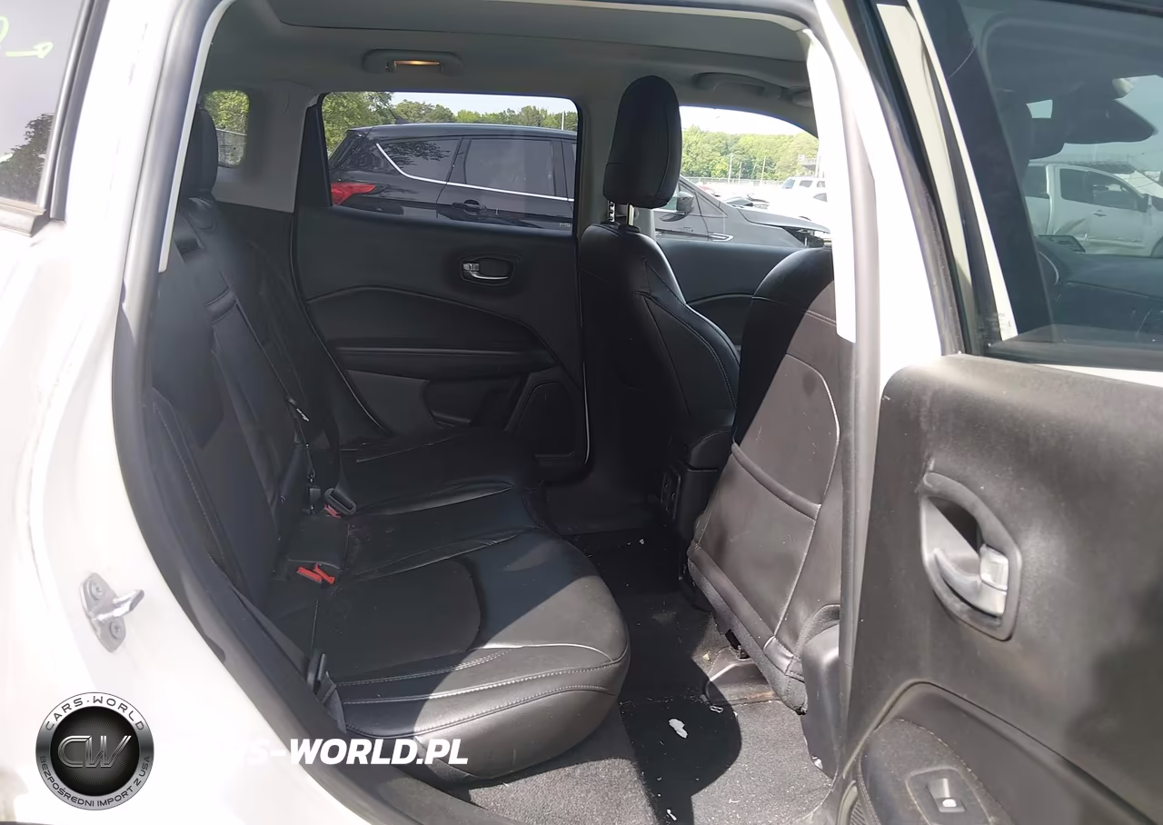 2018 Jeep Compass Altitude 4X4 VIN:3C4NJDBBXJT325719 - 8