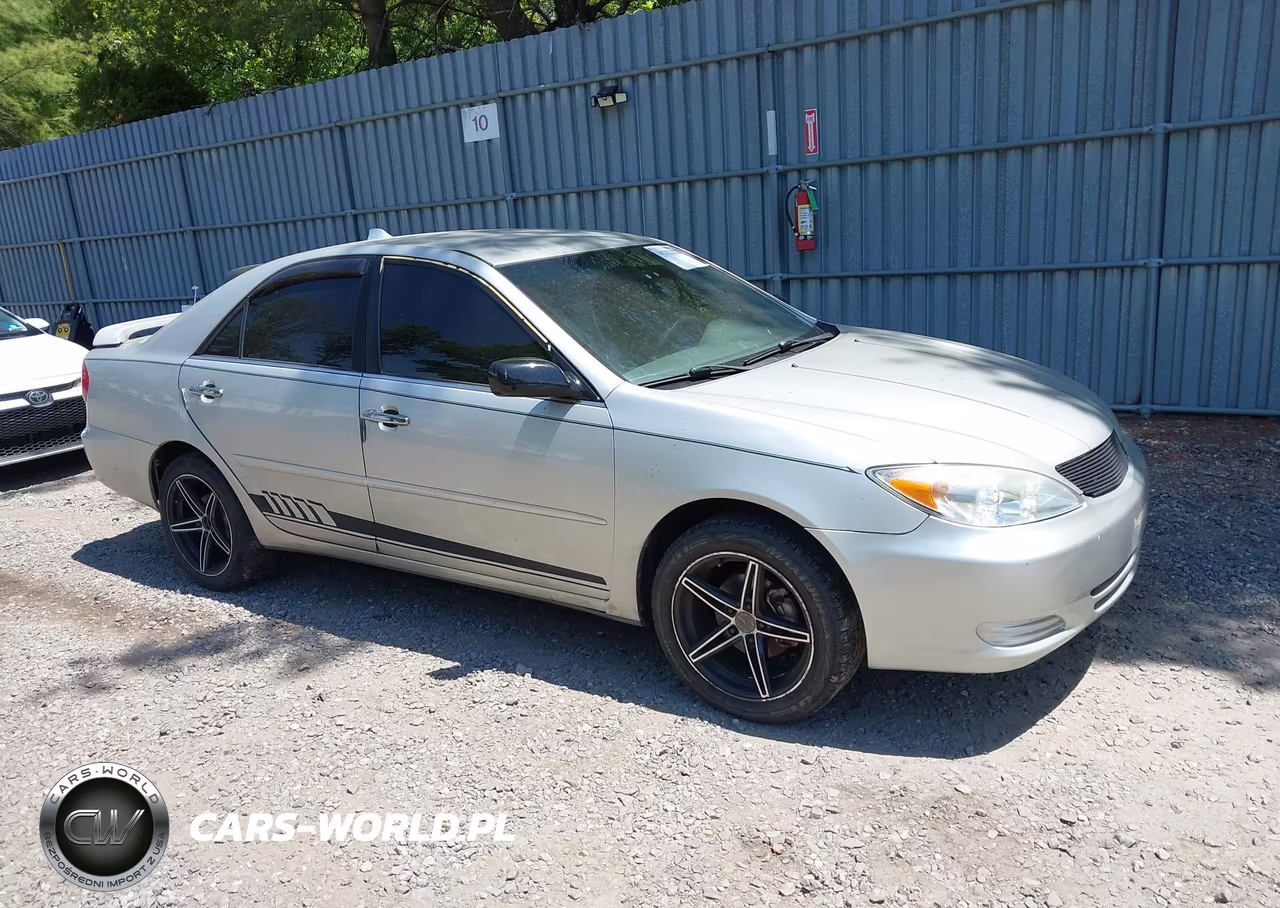 2004 Toyota Camry Le