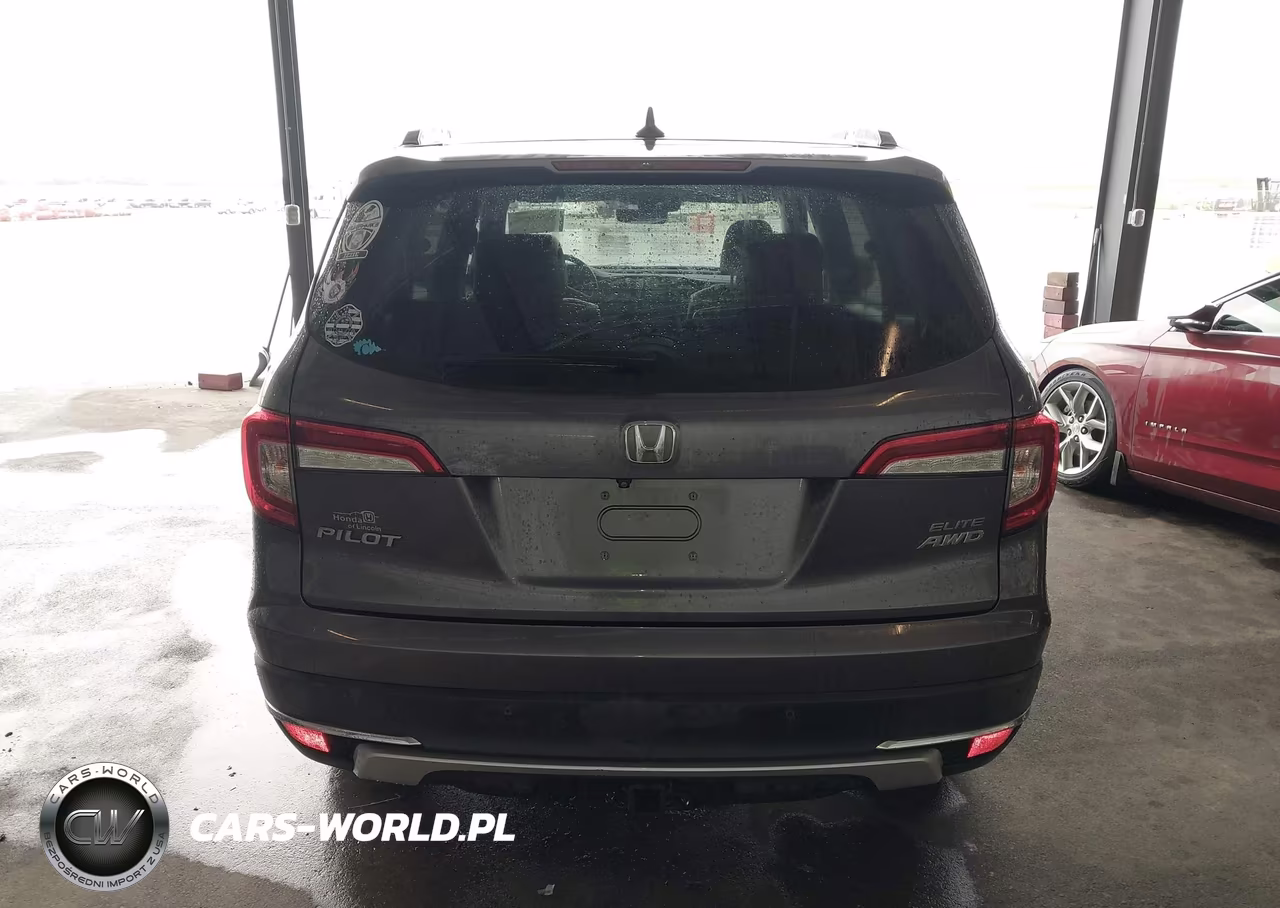 2019 Honda Pilot Elite VIN:5FNYF6H06KB069062 - 17